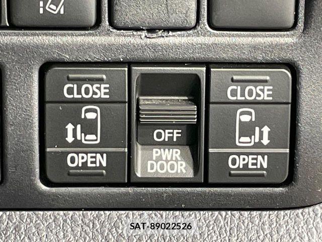Toyota VOXY HYBRID 2021-04 7621294-3