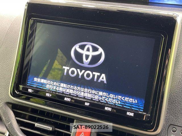 Toyota VOXY HYBRID 2021-04 7621294-5