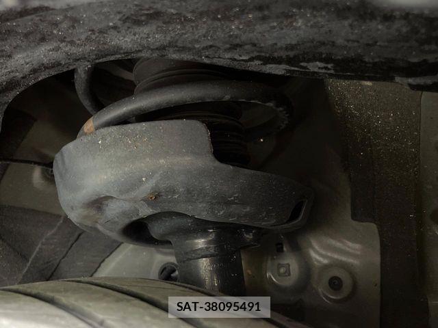 Toyota VOXY HYBRID 2025-02 7621265-19