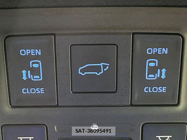Toyota VOXY HYBRID 2025-02 7621265-4