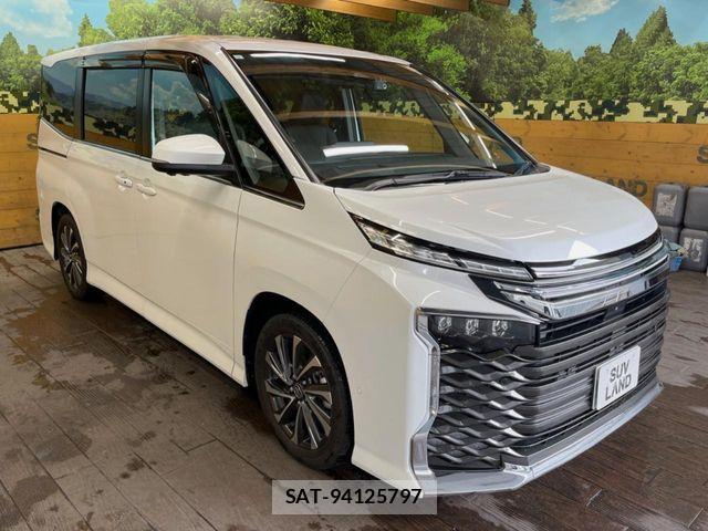 Toyota VOXY HYBRID 2023-09 7621279-19