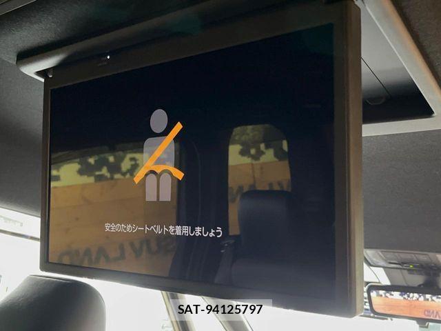 Toyota VOXY HYBRID 2023-09 7621279-4