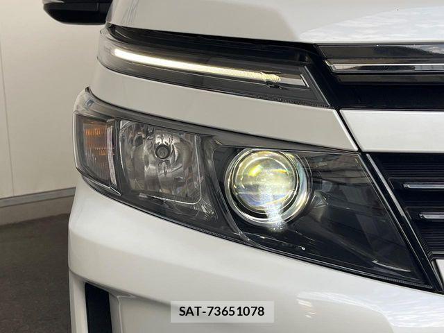Toyota VOXY HYBRID 2014-02 7621308-12