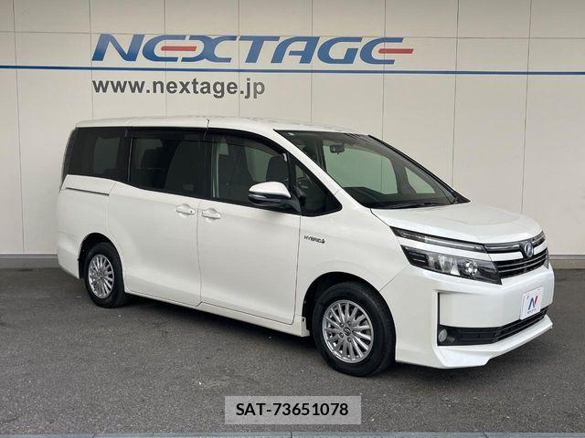 Toyota VOXY HYBRID 2014-02 7621308-17