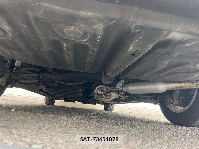 Toyota VOXY HYBRID 2014-02 7621308-19