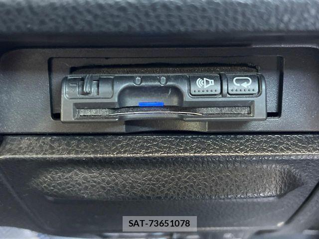 Toyota VOXY HYBRID 2014-02 7621308-7