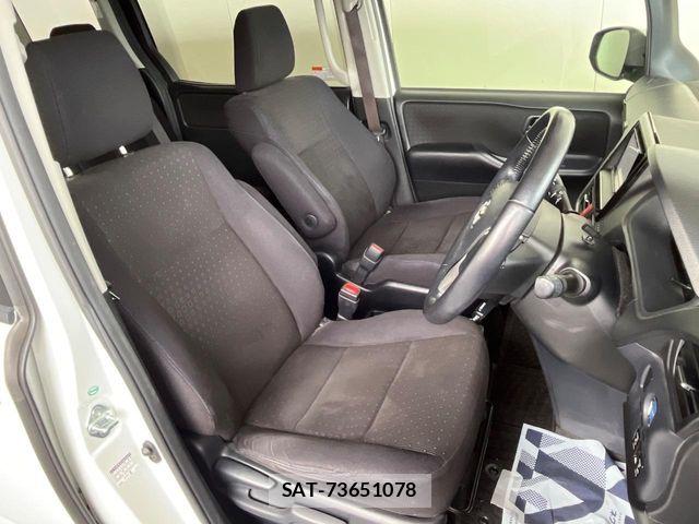 Toyota VOXY HYBRID 2014-02 7621308-8
