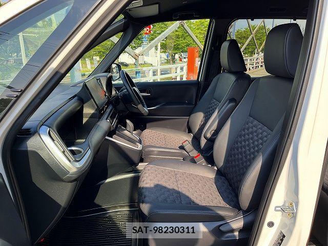 Toyota VOXY HYBRID 2025-01 7621273-18