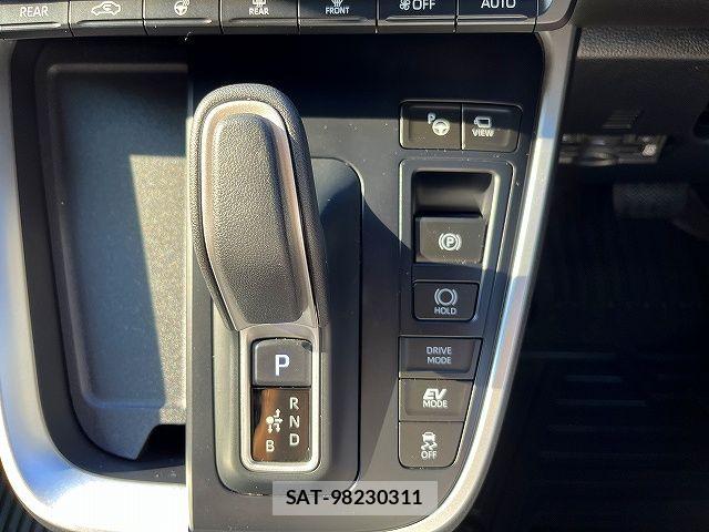 Toyota VOXY HYBRID 2025-01 7621273-19