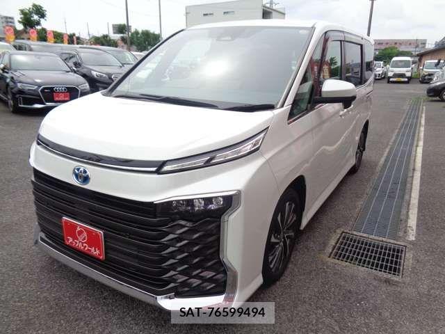 Toyota VOXY HYBRID 2023-10 7621282-2