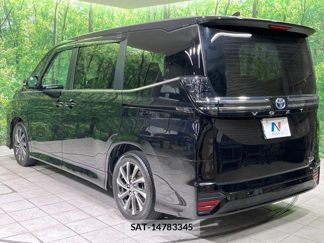 Toyota VOXY HYBRID 2024-06 7621263-17