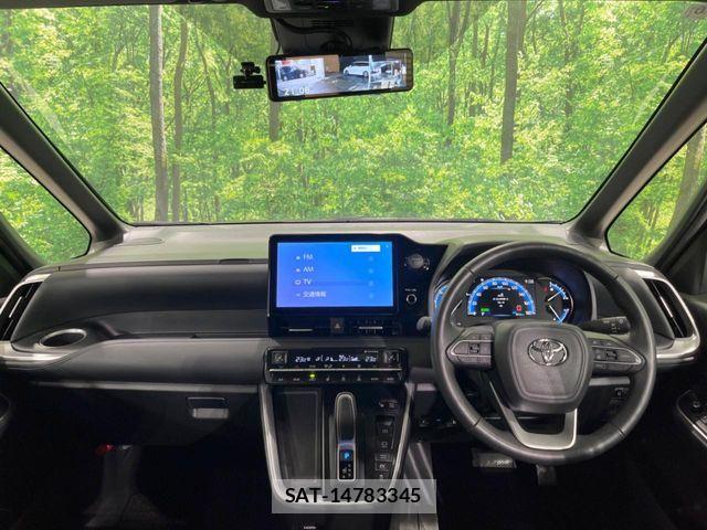 Toyota VOXY HYBRID 2024-06 7621263-1