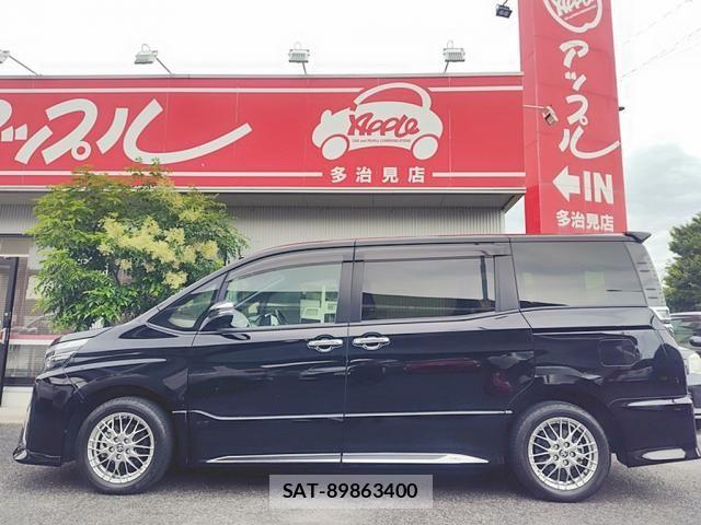 Toyota VOXY HYBRID 2021-06 7621292-9