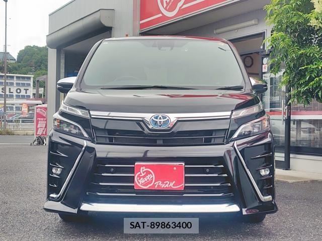 Toyota VOXY HYBRID 2021-06 7621292-1