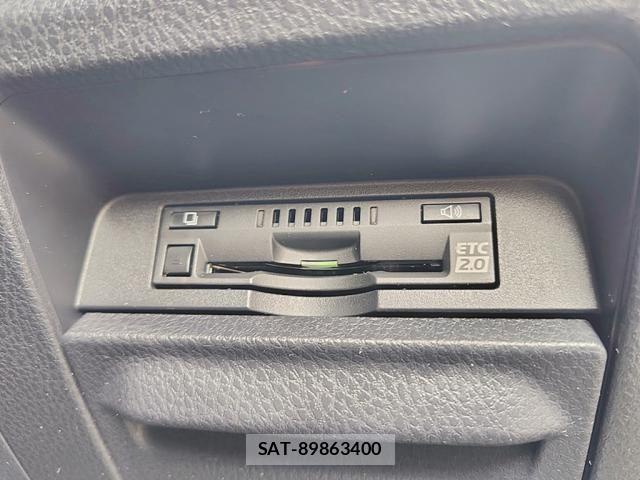Toyota VOXY HYBRID 2021-06 7621292-20