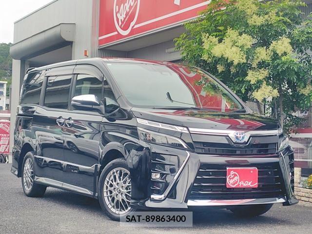 Toyota VOXY HYBRID 2021-06 7621292-2