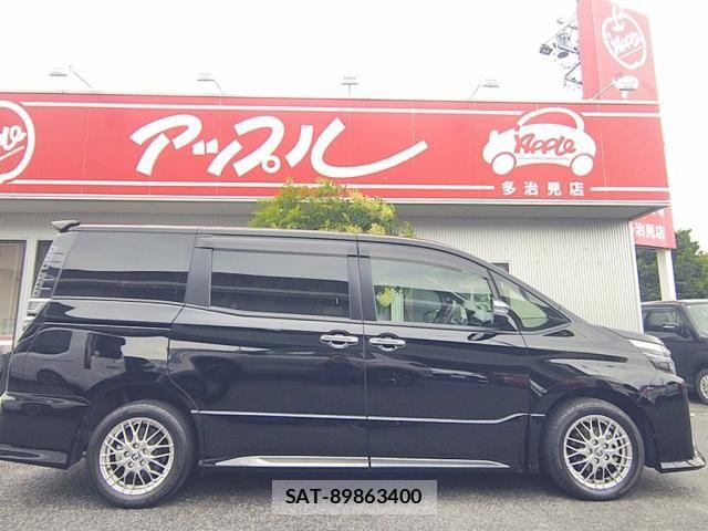 Toyota VOXY HYBRID 2021-06 7621292-8