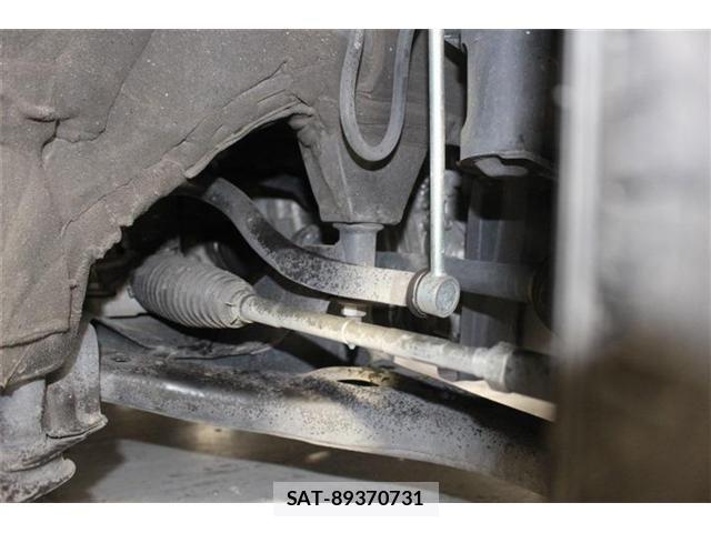 Toyota VOXY HYBRID 2018-03 7621306-19