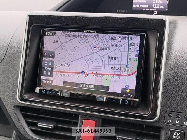 Toyota VOXY HYBRID 2015-06 7621305-16