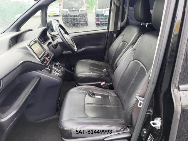 Toyota VOXY HYBRID 2015-06 7621305-21