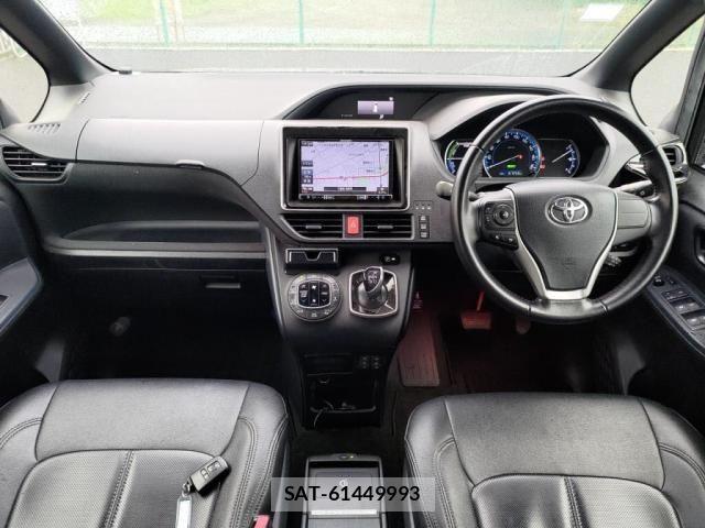 Toyota VOXY HYBRID 2015-06 7621305-2