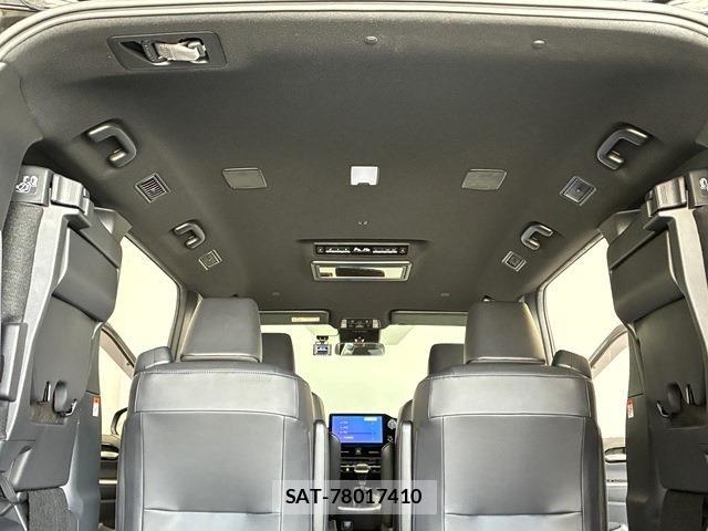 Toyota VOXY HYBRID 2023-04 7621286-11