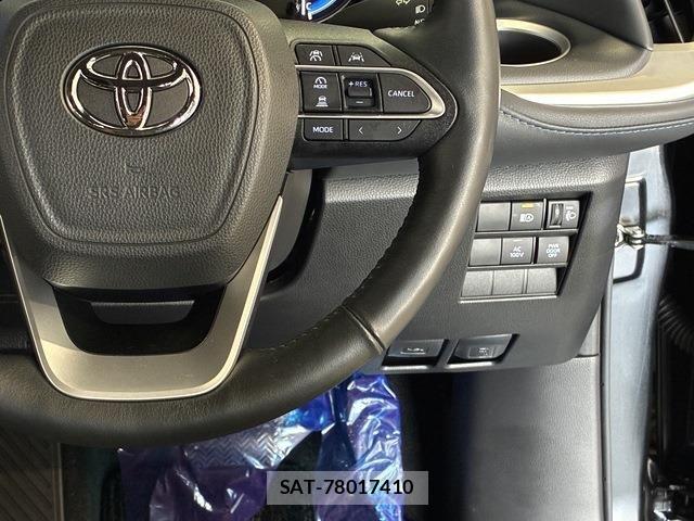 Toyota VOXY HYBRID 2023-04 7621286-19