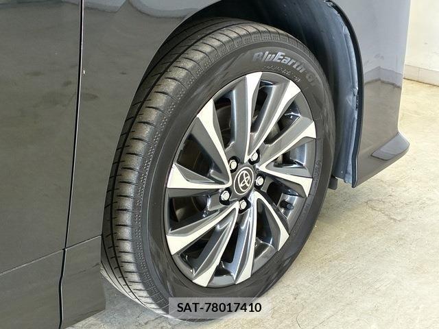 Toyota VOXY HYBRID 2023-04 7621286-26