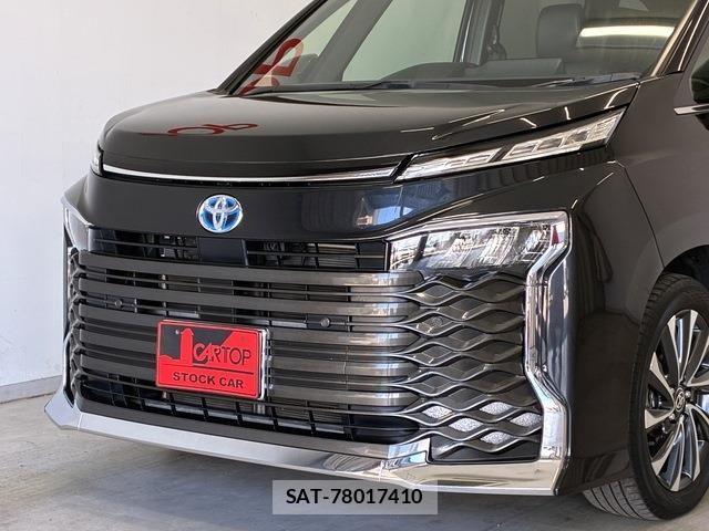 Toyota VOXY HYBRID 2023-04 7621286-5