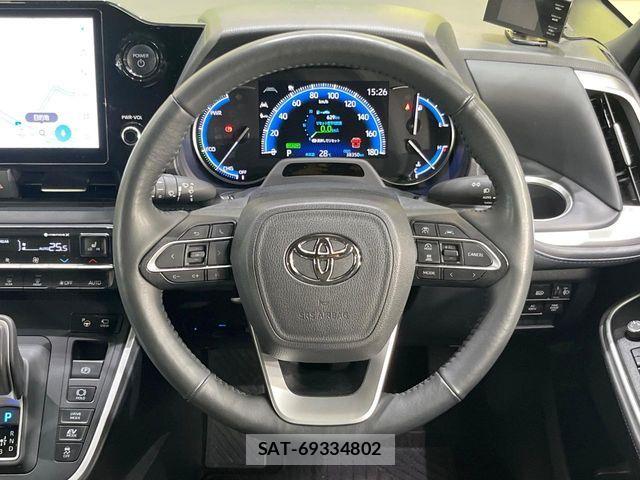 Toyota VOXY HYBRID 2024-01 7621280-11
