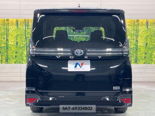 Toyota VOXY HYBRID 2024-01 7621280-15