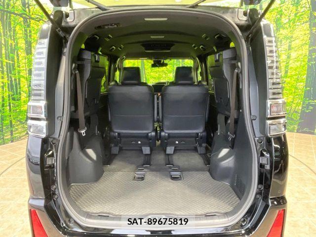 Toyota VOXY HYBRID 2021-09 7621291-10