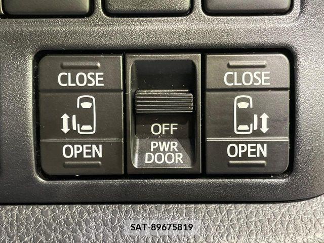Toyota VOXY HYBRID 2021-09 7621291-6