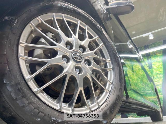 Toyota VOXY HYBRID 2018-04 7621295-13
