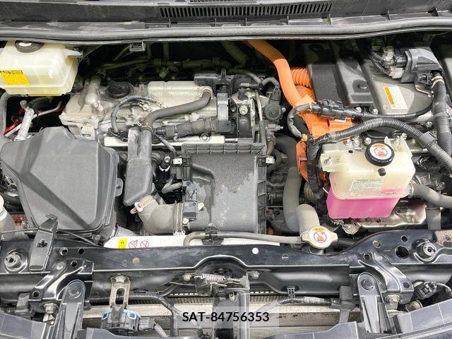 Toyota VOXY HYBRID 2018-04 7621295-18