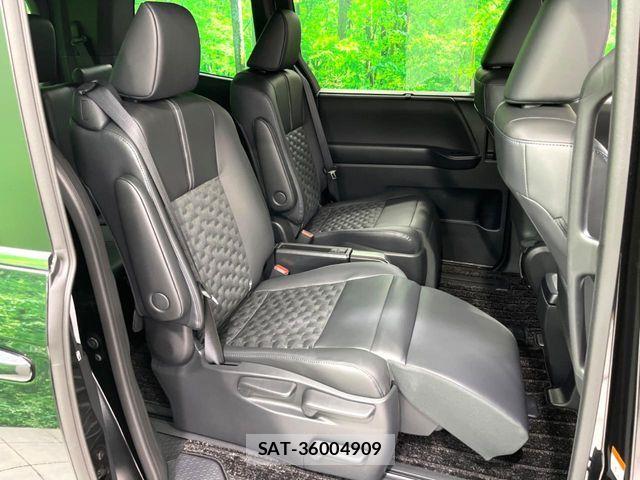 Toyota VOXY HYBRID 2026-04 7621261-10