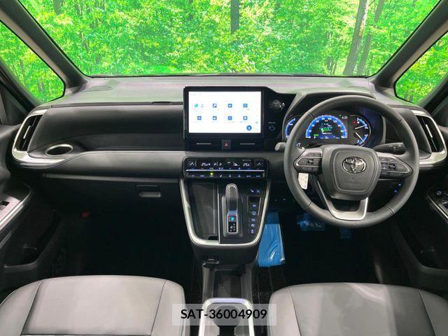 Toyota VOXY HYBRID 2026-04 7621261-1