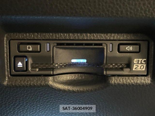 Toyota VOXY HYBRID 2026-04 7621261-8