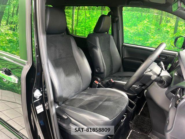 Toyota VOXY HYBRID 2021-06 7621293-9