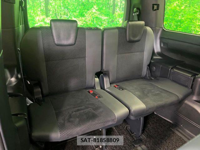 Toyota VOXY HYBRID 2021-06 7621293-11