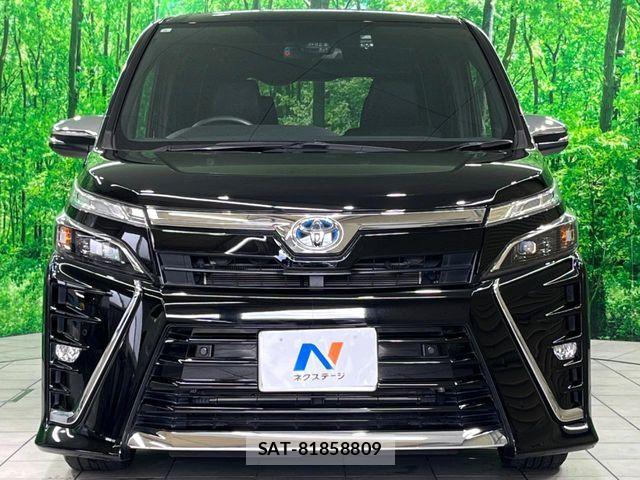 Toyota VOXY HYBRID 2021-06 7621293-16
