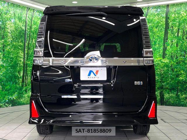 Toyota VOXY HYBRID 2021-06 7621293-17