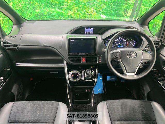 Toyota VOXY HYBRID 2021-06 7621293-1