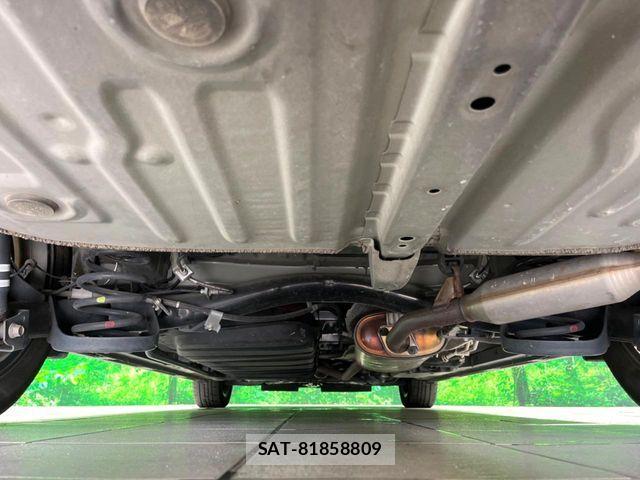 Toyota VOXY HYBRID 2021-06 7621293-19