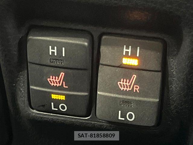 Toyota VOXY HYBRID 2021-06 7621293-7