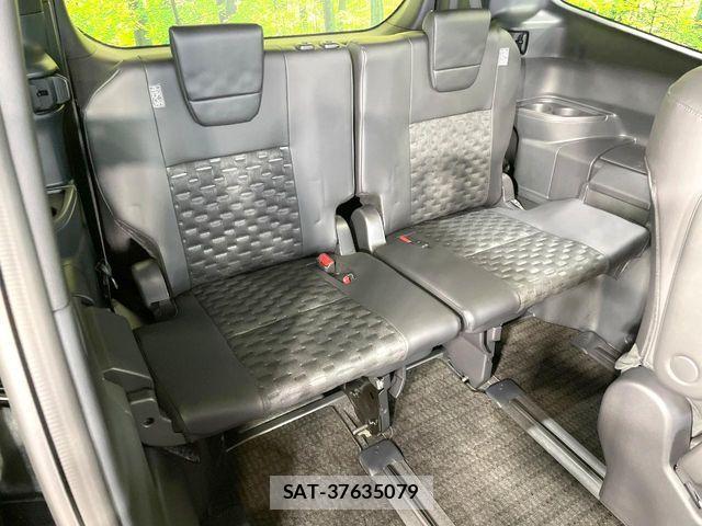 Toyota VOXY HYBRID 2024-04 7621264-9
