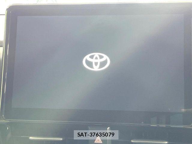 Toyota VOXY HYBRID 2024-04 7621264-2
