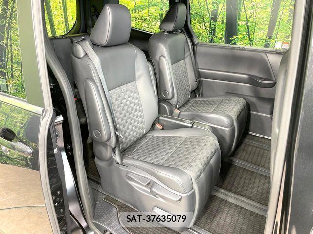 Toyota VOXY HYBRID 2024-04 7621264-8