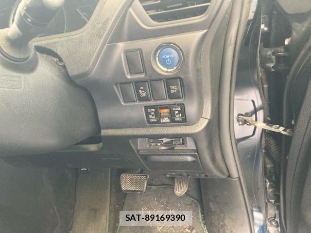Toyota VOXY HYBRID 2014-06 7621307-11