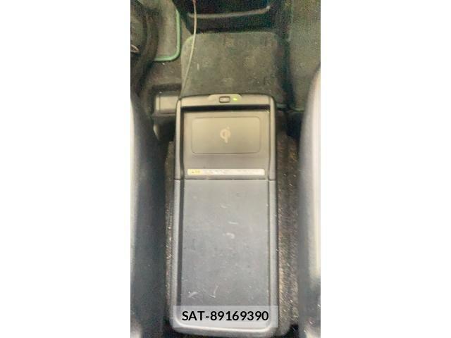Toyota VOXY HYBRID 2014-06 7621307-20